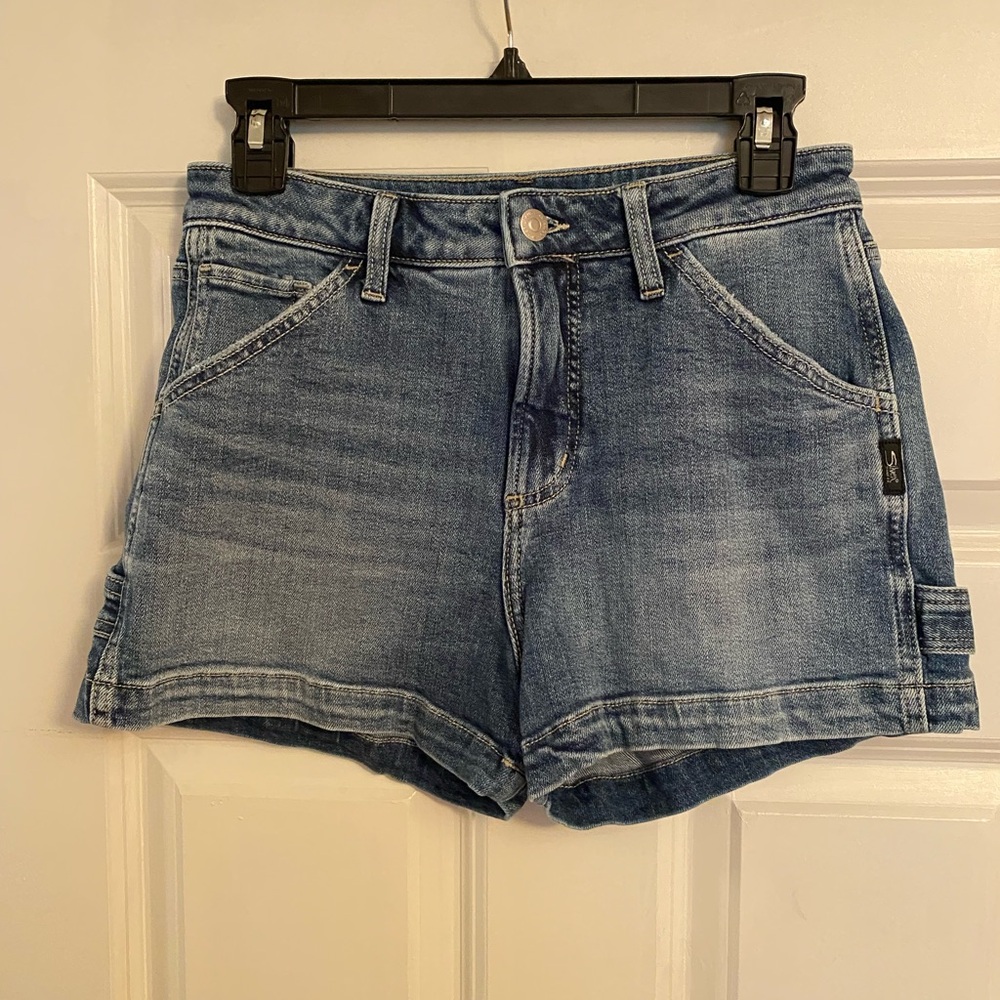 Silver Jeans Sure Thing High Rise Carpenter Short, Waist 25 Length 3”